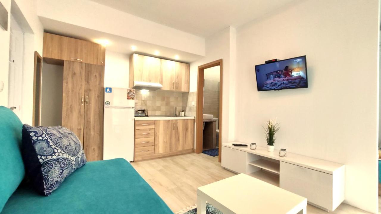Sea Star Apartments Kallikratia Nea Kallikrateia Екстер'єр фото
