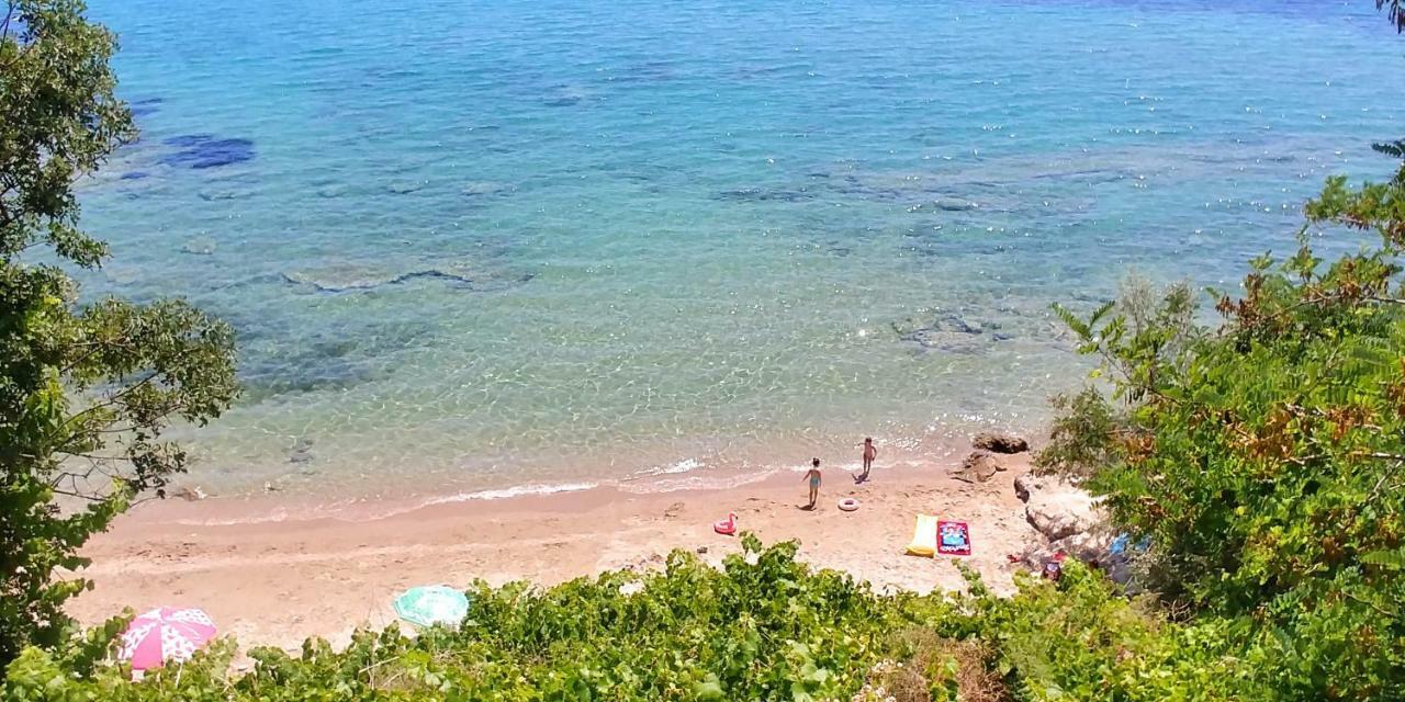 Sea Star Apartments Kallikratia Nea Kallikrateia Екстер'єр фото