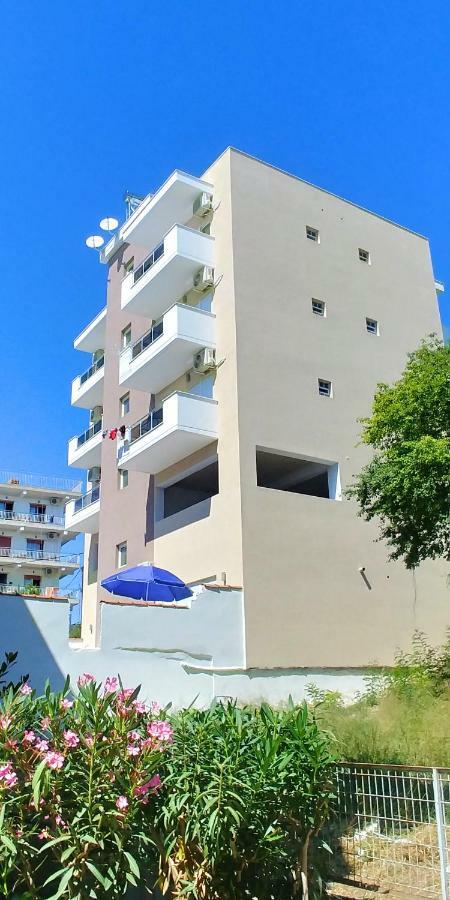 Sea Star Apartments Kallikratia Nea Kallikrateia Екстер'єр фото