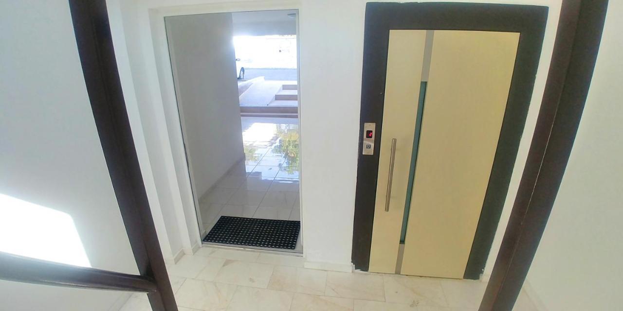 Sea Star Apartments Kallikratia Nea Kallikrateia Екстер'єр фото